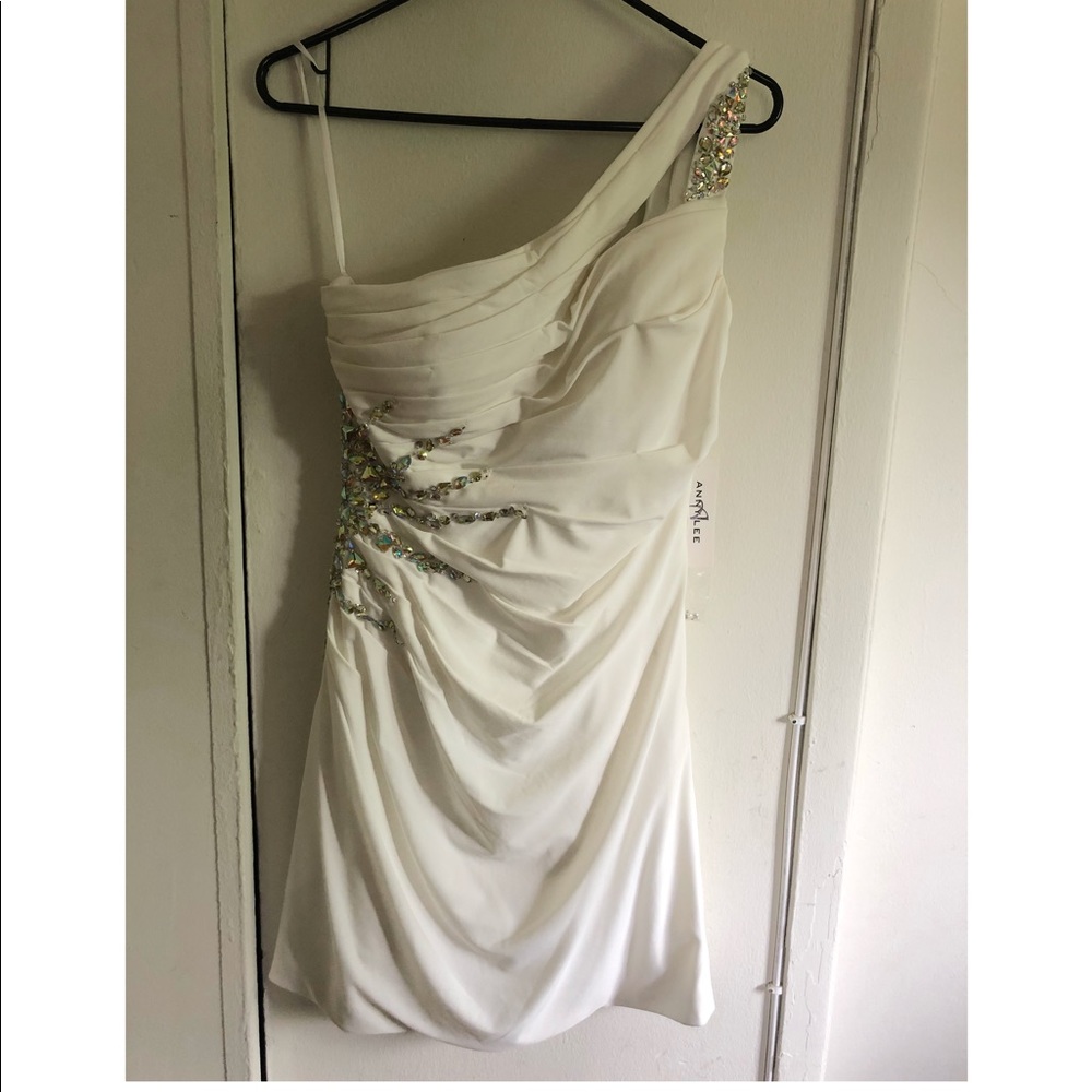White One Shoulder Party Dress